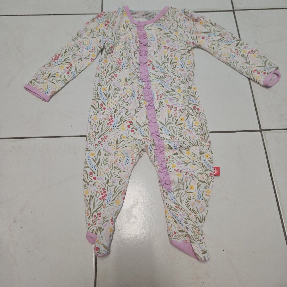 Magnetic me 0-3 sleeper floral